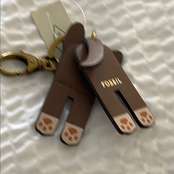 Fossil Brown and Tan Dog Keychain NWT - Picture 5 of 5